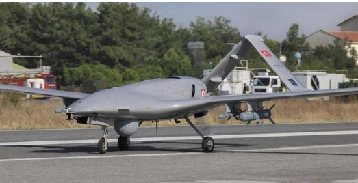 Ngược lại, hiện tại quân đội Chính phủ Thống nhất Quốc gia chủ yếu dựa vào máy bay không người lái của Thổ Nhĩ Kỳ cung cấp, để tiến hành các cuộc không kích vào Quân đội Quốc gia Libya.