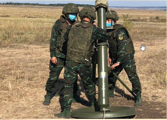 Tham gia cuộc thi "Bậc thầy pháo binh - 2020" có 6 đội tuyển 6 quốc gia là Belarus, Uzbekistan, Tajikistan, Việt Nam, Armenia và chủ nhà Nga với hơn 100 tuyển thủ. Lần đầu tiên đội tuyển Việt Nam tham dự và xuất sắc hoàn thành các nội dung của cuộc thi. Ảnh: Đội tuyển pháo binh Việt Nam tham dự cuộc thi - Nguồn: Army Games 2020