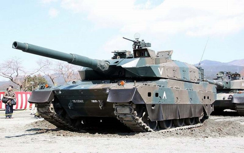 Type-10 là thế hệ xe tăng mới của Nhật Bản, với nhiều tính năng vượt trội so với xe tăng Type-90 trước đó trên cả 3 phương diện: Hỏa lực, khả năng bảo vệ và khả năng cơ động.