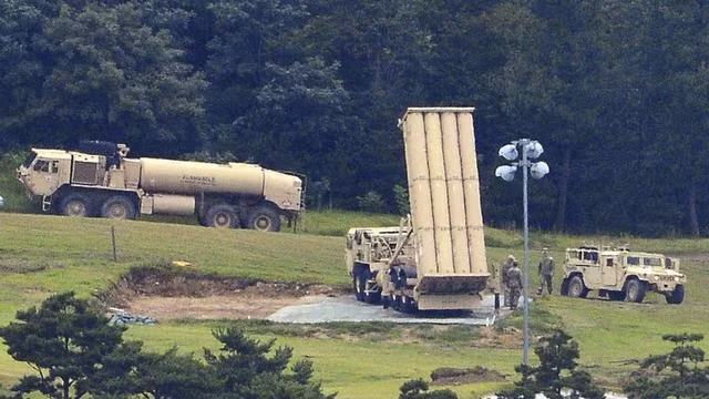 Khi Mỹ triển khai hệ thống đánh chặn tầm cao THADD trên lãnh thổ Hàn Quốc vào năm 2017, đã vấp phải sự phản đối quyết liệt của Trung Quốc; lý do Trung Quốc lo sợ hệ thống THADD tăng cường đáng kể khả năng trinh sát lực lượng không quân và tình hình quân sự ở sâu trong vùng nội địa của Trung Quốc.