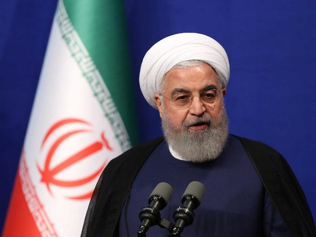 Tổng thống Iran Hassan Rouhani phát biểu trong sự kiện Ngày Công nghiệp Quốc phòng Iran: “Các loại tên lửa nói chung và đặc biệt là tên lửa hành trình rất quan trọng đối với chúng tôi. Việc tăng tầm bắn từ 300 lên 1.000 km trong vòng chưa đầy hai năm là một thành tựu tuyệt vời của ngành công nghiệp quốc phòng Iran”. Ảnh: Tổng thống Iran Hassan Rouhani - Nguồn: Tehrantimes.