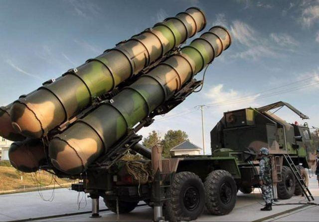 Sau khi Iran bắn hạ chiếc RQ-4 Global Hawk, Ấn Độ cũng đã xem xét lại đề xuất mua loại máy bay này, khi các đối thủ của Ấn Độ là Pakistan và Trung Quốc đều có tên lửa đất đối không tiên tiến. Ảnh: Tên lửa phòng không Hồng Kỳ 9 (HQ-9) của Trung Quốc được cho là hoàn toàn có thể bắn hạ UAV RQ-4 - Nguồn: Sina