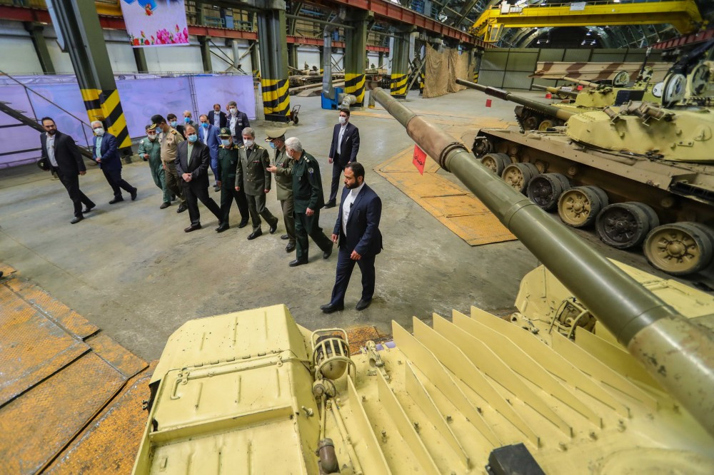 Dù cho đã tự sản xuất được một số dòng xe tăng mới nhưng Zulfiqar 1/2/3 hay Karrar, nhưng rõ ràng chất lượng của xe là một dấu hỏi lớn. Đó là lý do mà Iran vẫn dành nhiều thời gian hiện đại hóa xe tăng T-72S. Ảnh: Bmpd