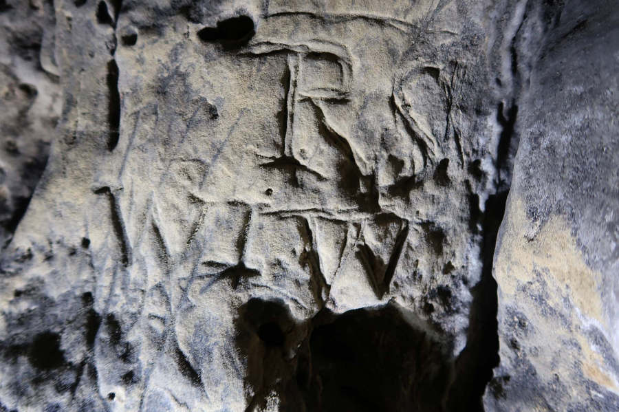 Duncan Wilson, một giám đốc điều hành tại Lịch sử Anh cho biết: "Thậm chí hai trăm năm trước, vùng quê nước Anh là một nơi rất khác biệt, cái chết và bệnh tật là những người bạn đồng hành hàng ngày và những thế lực xấu xa có thể dễ dàng tưởng tượng trong bóng tối".