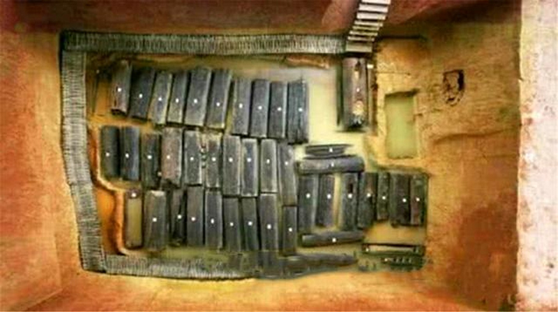 Khai quat mo co, ron nguoi phat hien 46 thi hai nu phat sang