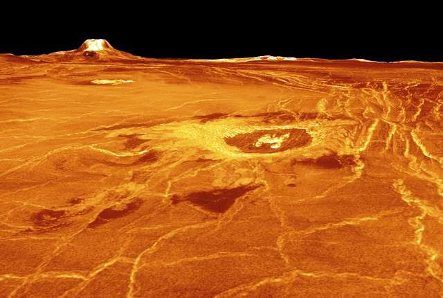 Nhóm nghiên cứu tin rằng sao Kim có chứa photphua trong lớp phủ sâu của hành tinh. Nếu được đưa lên bề mặt nhờ hoạt động của núi lửa và sau đó bay vào bầu khí quyển, chúng sẽ phản ứng với axit sulfuric để tạo thành photphine.