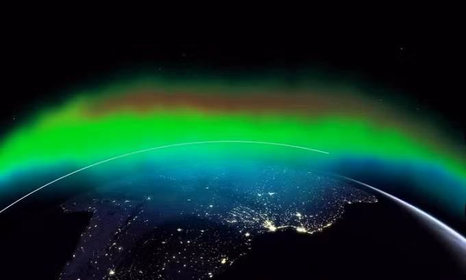 Để hạn chế rủi ro dẫn tới hỏng hóc, mất liên lạc, các nhà khai thác vệ tinh buộc phải thường xuyên tắt hệ thống tàu vũ trụ của mình trước khi di chuyển vào vùng dị thường.