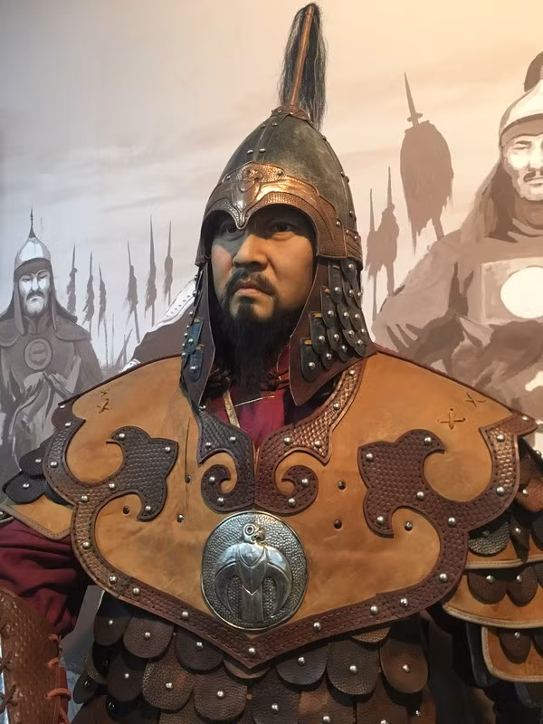 Công dụng thứ ba là dùng làm giá đỡ để nấu ăn. Thời xưa, các binh lính thường phải hành quân trong nhiều ngày khi đi chiến đấu. Nếu gặp phải tình huống không có dụng cụ nấu ăn hoặc hỏa đầu quân không theo kịp, binh lính có thể dùng mũ đội đầu làm "nồi" nấu ăn. Phần nhọn trên mũ binh lính có thể tháo xuống sử dụng như giá đỡ của chiếc nồi đặc biệt đó.