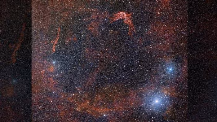 Mới đây, các nhà khoa học từ phòng thí nghiệm NOIRLab của Quỹ Khoa học Quốc gia Mỹ đã công bố hình ảnh của " bóng ma" SN 185.