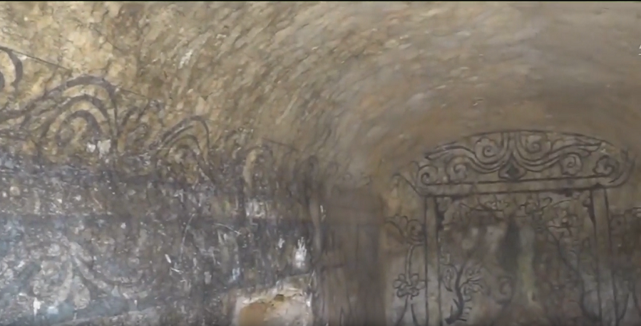 Mộ cổ có tranh tường hiếm khi được tìm thấy ở miền nam Trung Quốc (chủ yếu được khai quật ở miền bắc).