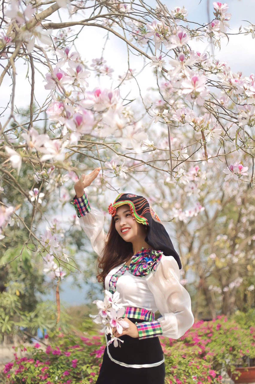 Về Điện Biên ngắm hoa ban nở, hòa mình vào lễ hội vùng cao - Hình 6 Ve Dien Bien ngam hoa ban no, hoa minh vao le hoi vung cao-Hinh-6