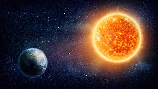 Bên cạnh đó, các nghiên cứu gần đây cho thấy Mặt Trời cũng đang ngày càng xa Trái Đất theo thời gian.