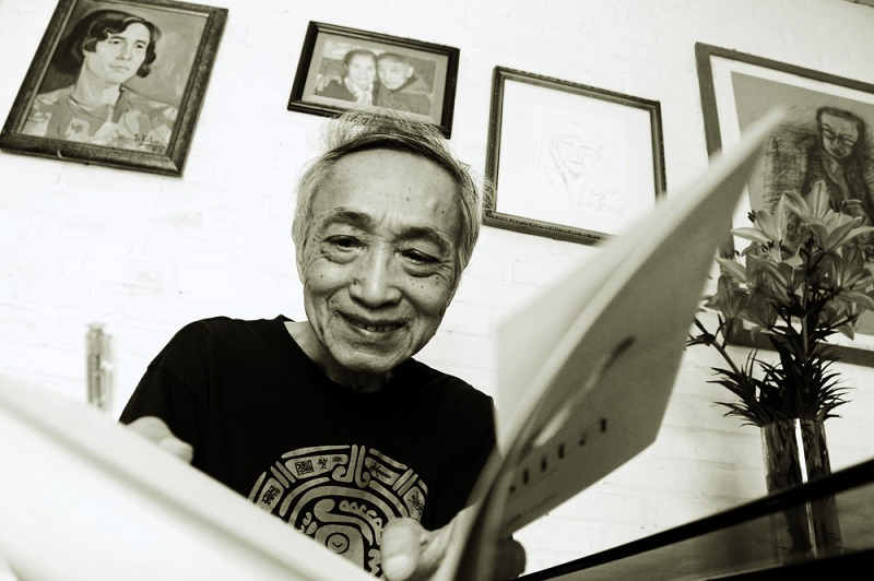 Trong cuộc đời của mình, ông Dương Tường, người tự học tiếng Anh và tiếng Pháp khi trong quân ngũ, dịch hơn 50 tác phẩm từ nhiều thứ tiếng của nhiều nền văn học, trong đó có Mỹ, Nga, Đức và Nhật Bản.