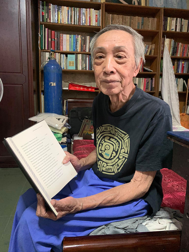 Ông còn là tác giả của tạp luận "Chỉ tại con chích chòe" và tập truyện ký "Thuyền trưởng" (bút danh Nguyễn Trinh). Bài thơ nổi tiếng nhất của ông là "Tình khúc 24", nói về cuộc tình thời trẻ, từng được nhạc sĩ Phú Quang phổ nhạc.