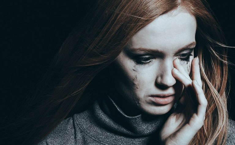 Nó xảy ra khi một ai đó không thể phân biệt giữa các câu nói ẩn dụ và thực tế, cũng như không biết đâu là nói đùa, nói thật.