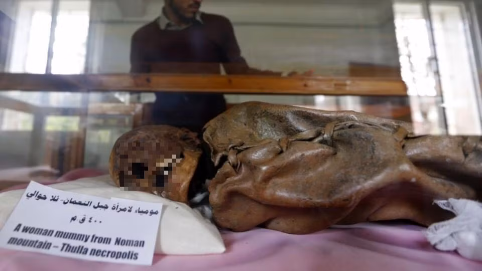 Các nhà khoa học đang hết sức cố gắng để giữ gìn những di sản vô giá này song một số xác ướp đã bắt đầu xuống cấp.