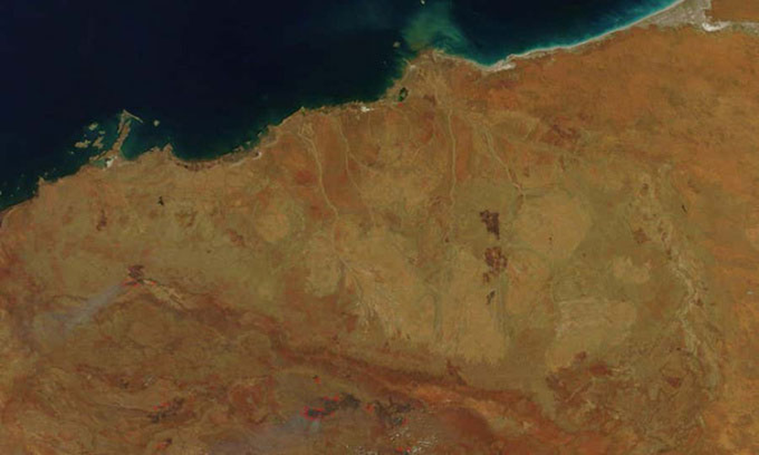 Mới đây, các chuyên gia đã phát hiện ra "vị khách ngoài hành tinh" đầu tiên "ghé thăm" Trái Đất, đó chính là các thiên thạch có niên đại 3,48 tỷ năm thuộc Hệ tầng Dresser, Tây Úc.