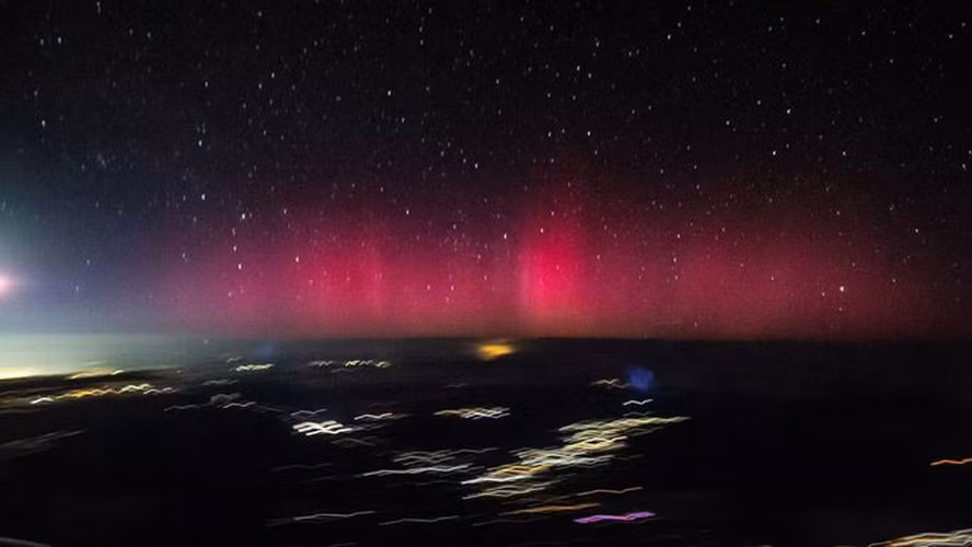 Cách đây không lâu, vào ngày 24/3, chúng ta cũng đã hứng chịu hệ quả của việc "nhả đạn" từ "họng súng vũ trụ" lớn gấp 30 lần Trái Đất.