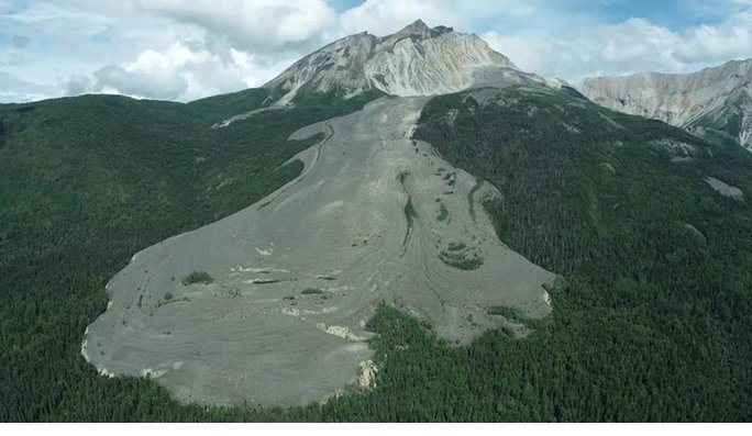 Nhóm nghiên cứu đã tìm đến 4 sông băng giàu đá ở các bang Colorado, Wyoming và Alaska của Mỹ, lập bản đồ 3 chiều bằng thiết bị radar.