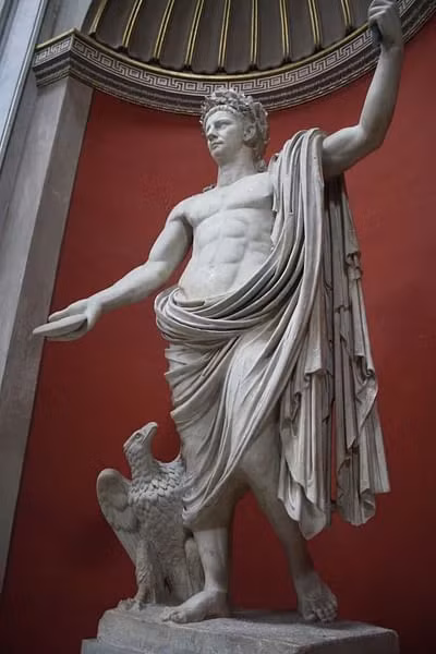 Đế chế La Mã dưới thời Claudius đã vươn tầm ảnh hưởng sâu rộng, củng cố quyền kiểm soát Bắc Phi gồm Ai Cập, một phần Địa Trung Hải, Algeria, Thổ Nhĩ Kỳ. Hoàng đế Claudius cũng là người đưa đội quân La Mã vượt biển chinh phạt Vương quốc Anh, khởi đầu cho sự cai trị của La Mã đối với Anh.