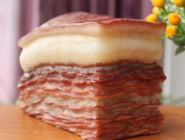 Những tảng đá quý hình thịt lợn kỳ lạ được xác định có niên đại từ thế kỷ Jura, cách đây hơn 100 triệu năm.