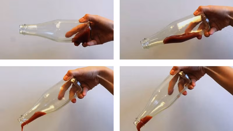 Ngoài ra, các chai nhựa thông thường cần thiết kế nắp lớn hơn nhằm dễ dàng lấy các loại sốt có tính dính thì nay đã có thể thu nhỏ, tiết kiệm ước tính hơn 25.000 tấn nhựa mỗi năm.