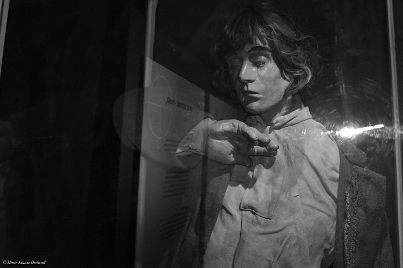 Điều kỳ lạ là xác ướp của Matts Israelsson còn tươi nguyên, giống như người thợ mỏ chỉ đang say ngủ chứ không phải đã chết.