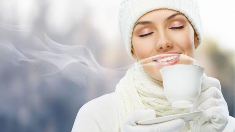 Nuoc am, nuoc lanh: Uong thoi diem nao cho thich hop?