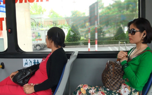 TPHCM khai truong them tuyen xe buyt 5 sao