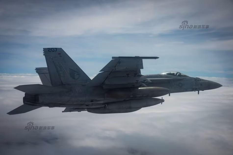 Sau khi tàu sân bay Mỹ tới biển Đông, hàng loạt các hoạt động huấn luyện, tuần tra của lực lượng hải quân và không quân hải quân đã được diễn ra. Nguồn: Sina.