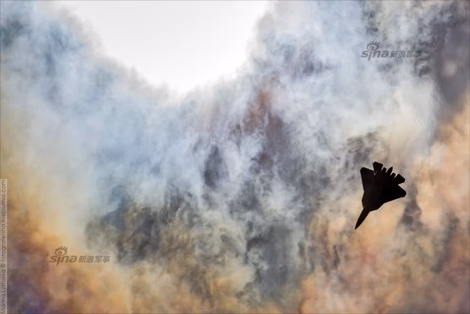 Tổng chi phí cho dự án nghiên cứu và phát triển chiến đấu cơ thế hệ thứ năm T-50 đã lên tới 10 tỷ USD, trong đó giá thành cho mỗi chiếc vào khoảng 50 triệu USD. Nguồn ảnh: Sina.