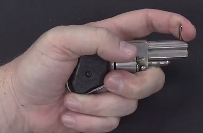 Tuy nhiên nếu biết cách sử dụng, chúng vẫn hoàn toàn có thể khiến đối phương phải bỏ mạng. Nguồn ảnh: Outdoor.