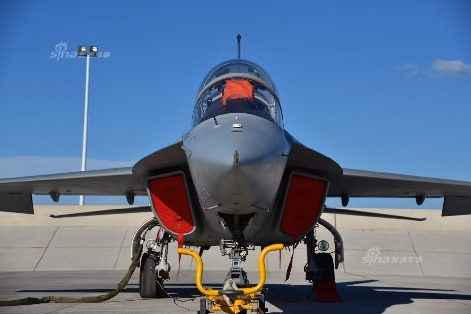 Trung Quốc đang dần chứng tỏ được ưu thế của mình trên thị trường buôn bán vũ khí quân sự bằng việc ngày càng có nhiều khách hàng chọn mua vũ khí của nước này và thậm chí Trung Quốc còn cạnh tranh một cách sòng phẳng với Nga và Mỹ trong việc giành hợp đồng cung cấp vũ khí. Nguồn ảnh: Sina.