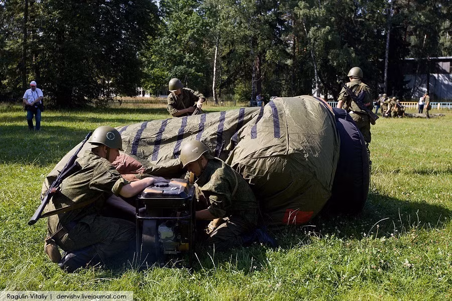 Chỉ cần dùng các loại máy bơm gọn nhẹ cũng có thể triển khai trận địa một cách nhanh chóng. Nguồn ảnh: Sina.