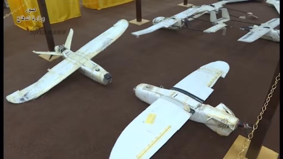Không ít trong số đó là những máy bay do thám chuyên nghiệp, hiện đại của những hãng sản xuất vũ khí hàng đầu thế giới có lẽ đã đến tay lực lượng IS qua con đường buôn lậu vũ khí.