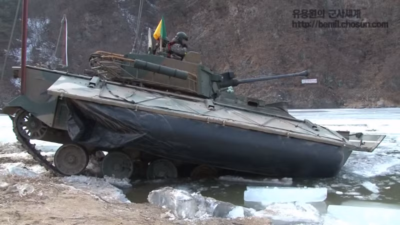 Mỗi chiếc xe chiến đấu bộ binh K-21 có giá khoảng 3,2 triệu USD và được sản xuất liên tục từ những năm 2009 đến nay. Nguồn ảnh: Chosul.