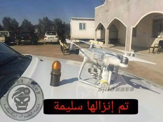 Thêm vào đó, với kích thước rất nhỏ, có màu trắng và gần như không phát ra tiếng động, những chiếc máy bay này có khả năng tiếp cận đối phương một cách hoàn hảo mà gần như không thể bị phát hiện. Thậm chí các loại rada phòng không tiên tiến nhất hiện nay cũng phải bó tay trước các loại máy bay tự chế này vì chúng có kích thước quá nhỏ. Nguồn ảnh: Sina.