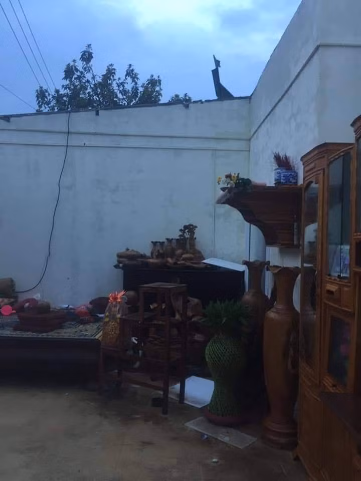 Theo Trung tâm Dự báo KTTV quốc gia cho biết, sáng nay (12/4), không khí lạnh đã ảnh hưởng đến hầu hết các tỉnh Bắc Trung Bộ và một số nơi ở phía Tây Bắc Bộ. Ở vịnh Bắc Bộ đã có gió đông bắc mạnh cấp 7, giật cấp 8.