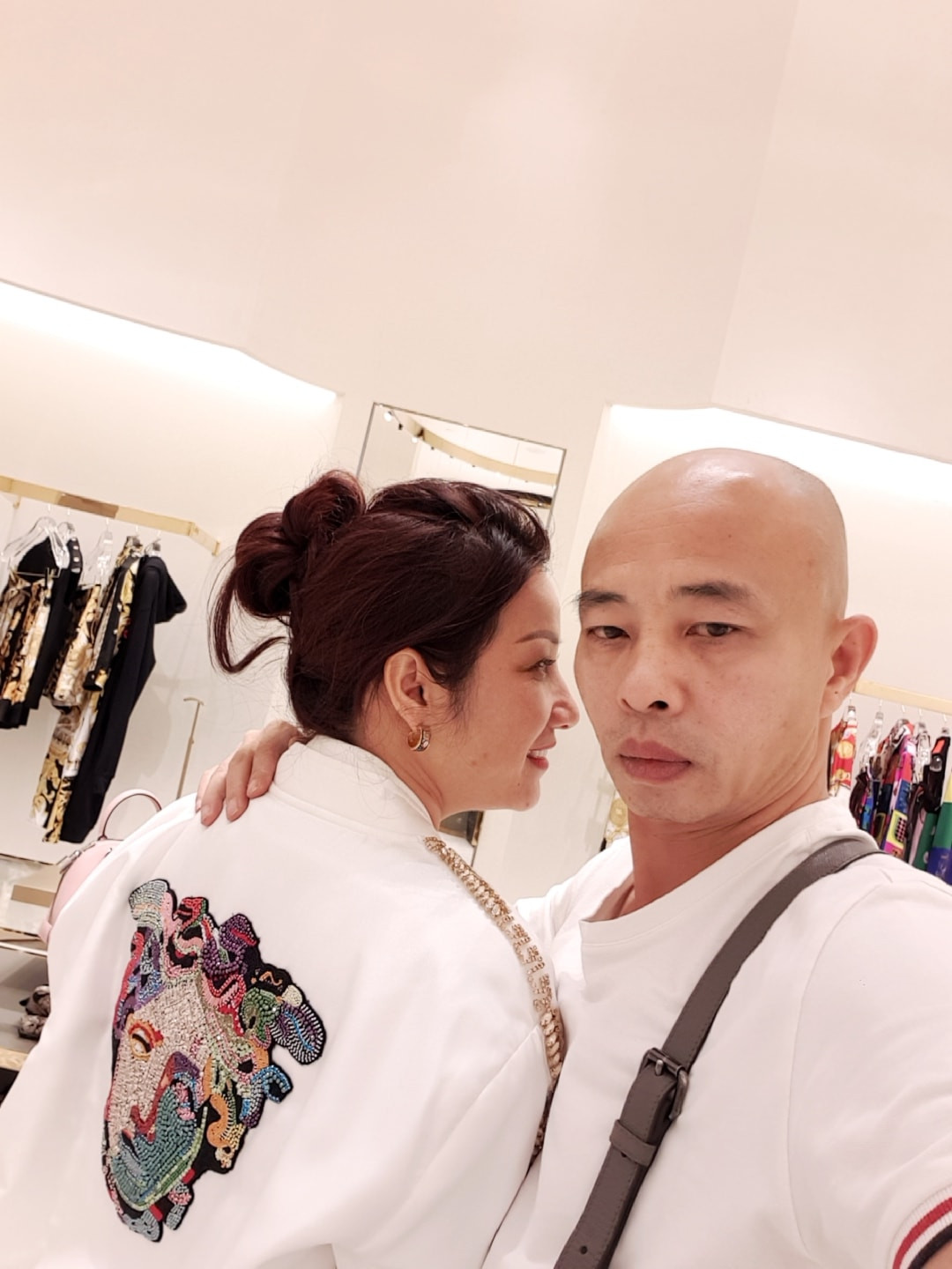 Công an tỉnh Thái Bình cho biết, ngày 2/4, cơ quan Cảnh sát điều tra, Công an tỉnh Thái Bình tiếp nhận giải quyết tố giác tội phạm của anh Trịnh Ngọc Anh (SN 1996, trú tại xã Vũ Ninh, huyện Kiến Xương, Thái Bình) về việc, ngày 30/3, anh Ngọc Anh bị một số đối tượng đánh gây thương tích tại trụ sở Công ty TNHH Đường Dương (địa chỉ 366 Lê Qúy Đôn, tổ 22, phường Kỳ Bá, TP Thái Bình).