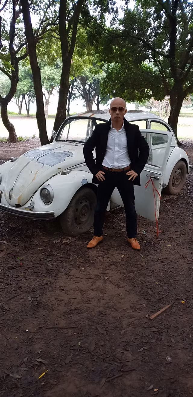 Đường Nhuệ bị bắt để điều tra hành vi có dấu hiệu phạm tội "Cố ý gây thương tích" quy định tại Khoản 2 Điều 134 Bộ luật Hình sự và nhiều tố cáo khác.