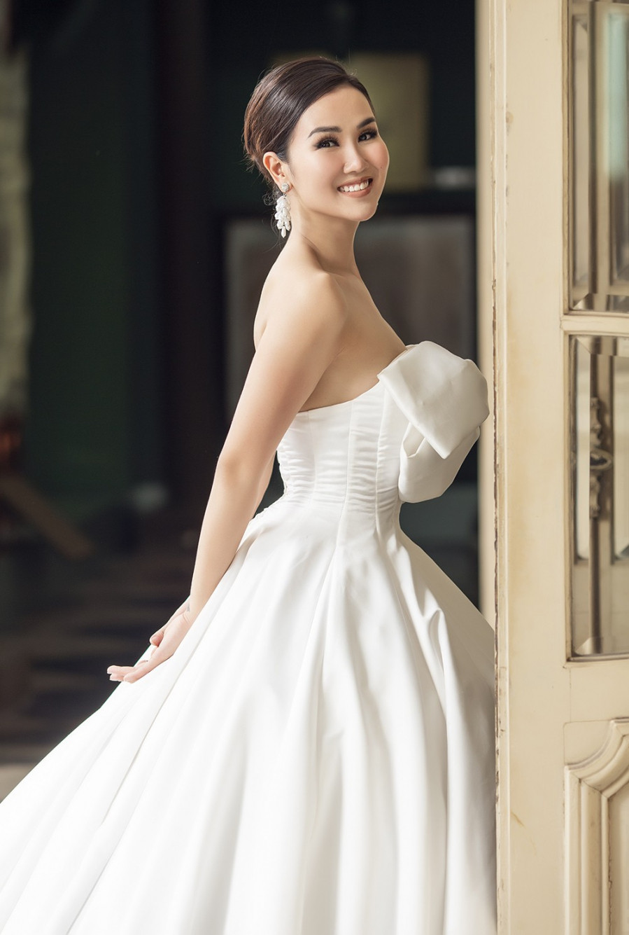 He lo ban trai nuoc ngoai cua ca si Vo Ha Tram-Hinh-5