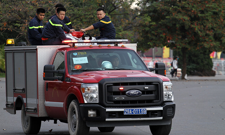 Lực lượng cảnh sát cũng nhanh chóng đến sân Mỹ Đình.