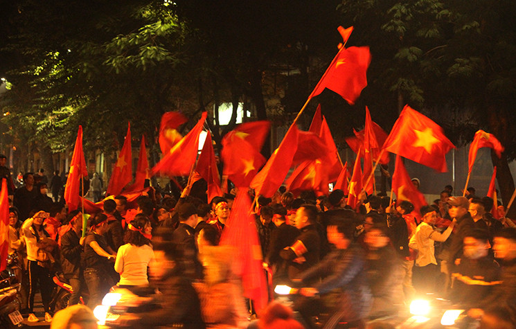 Trên phố Hàng Bài.