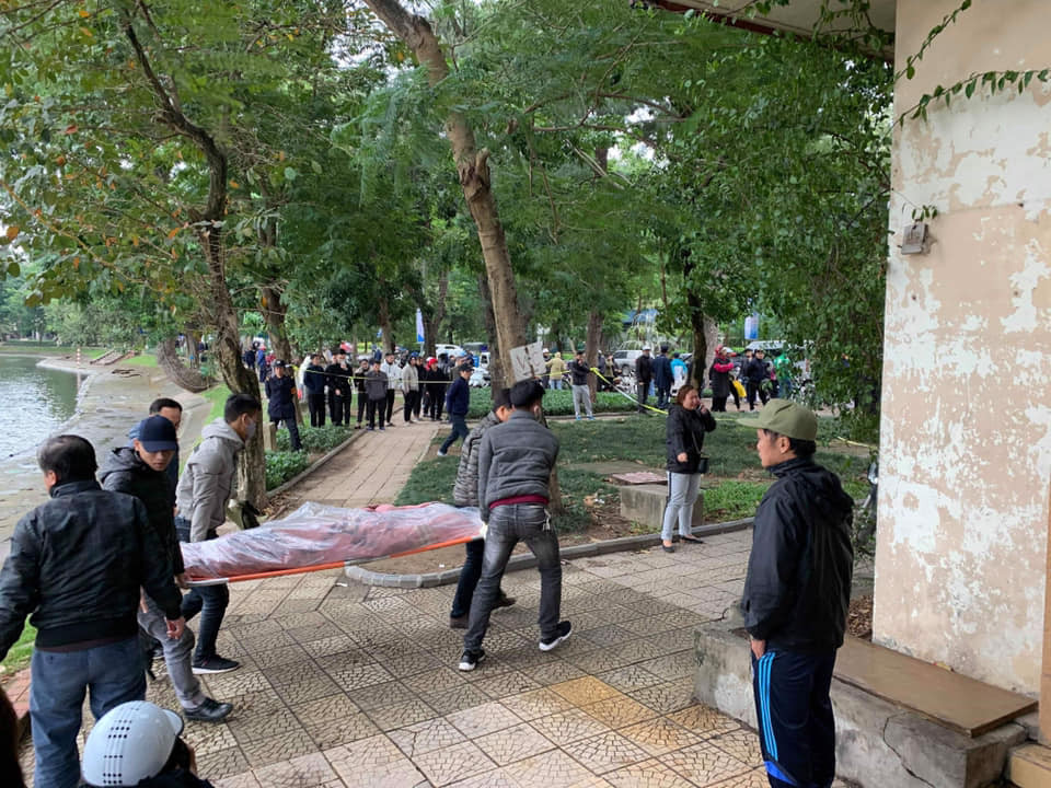 Dang cau ca, ta hoa phat hien xac chet tren ho Thien Quang-Hinh-2