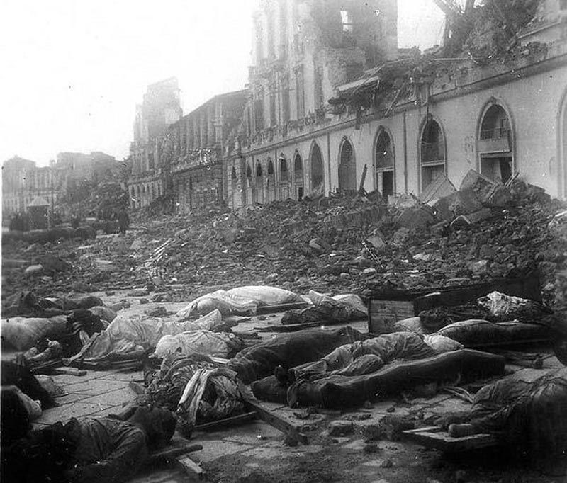 Nhin lai tham hoa song than cao 12m khien 200.000 nguoi thiet mang