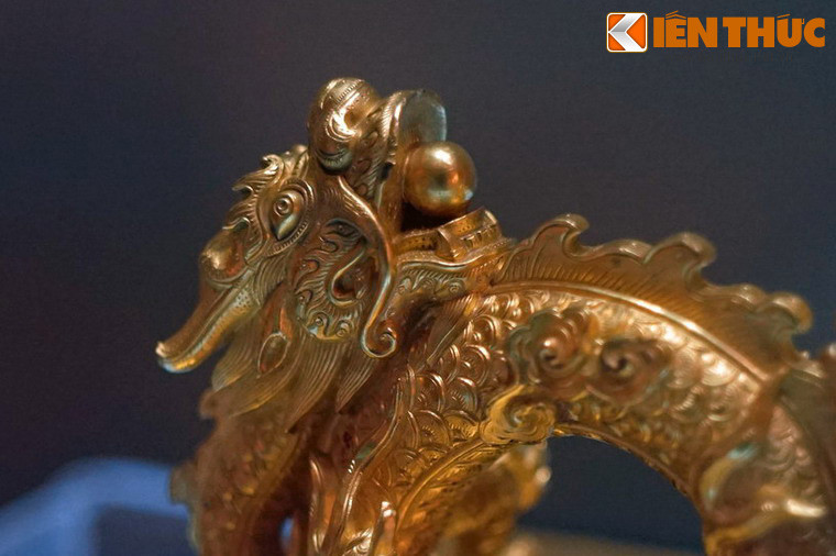 Hình tượng rồng được chế tác rất tỉ mỉ trong từng chi tiết.