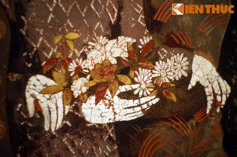 Có thể nói, hình ảnh con người và cảnh vật trong bức tranh đã có sự kết hợp hoàn hảo, tạo nên một tuyệt phẩm tôn vinh vẻ đẹp của người phụ nữ Việt.