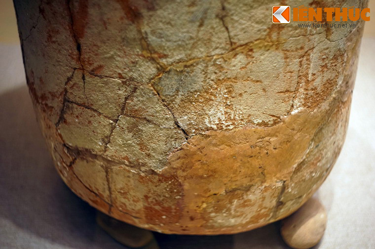 Hàng chục địa điểm đã được nghiên cứu khai quật như: Hà Tĩnh, Bình Định, Huế, Quảng Nam, Đà Nẵng, Quảng Ngãi, Đồng Nai, Khánh Hoà… để khẳng định nguồn gốc bản địa và mối giao lưu giữa nền văn hoá Sa Huỳnh với các nền văn hoá khác.