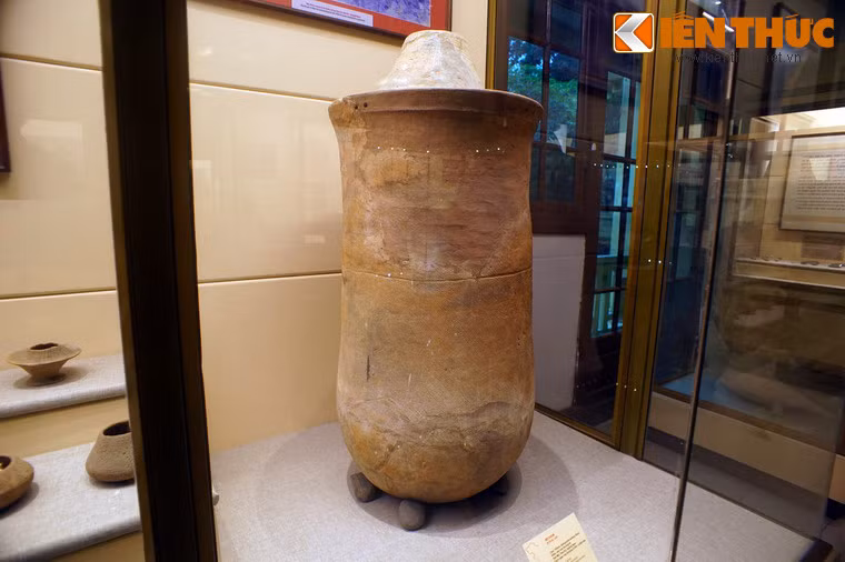 Cùng với văn hoá Đông Sơn, văn hoá Sa Huỳnh là một trung tâm văn minh rực rỡ thời kỳ đầu dựng nước.