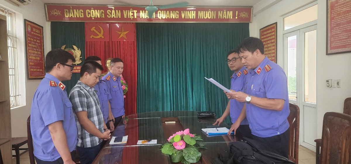 Giám đốc công ty đấu giá hợp danh Vạn Quảng Phát bị bắt Giam doc cong ty dau gia hop danh Van Quang Phat bi bat